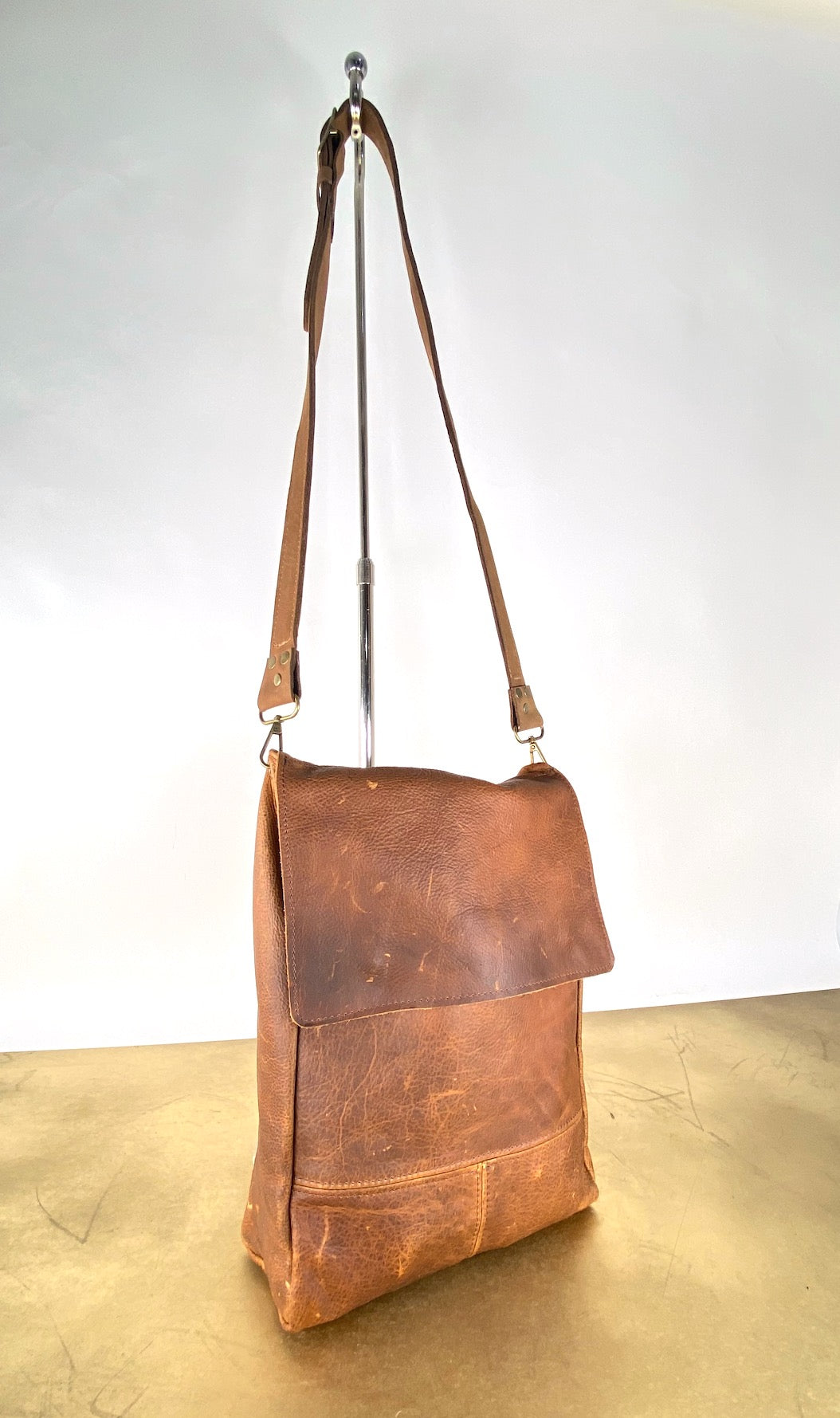 The Unison Bag in Saddle Tan Oiled Leather