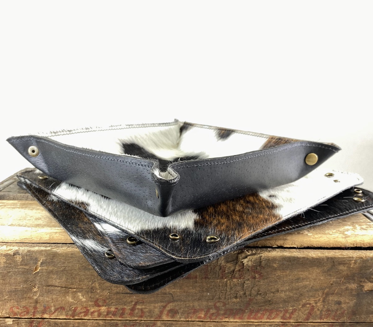 Leather Valet Tray - Cowhide Leather with black base