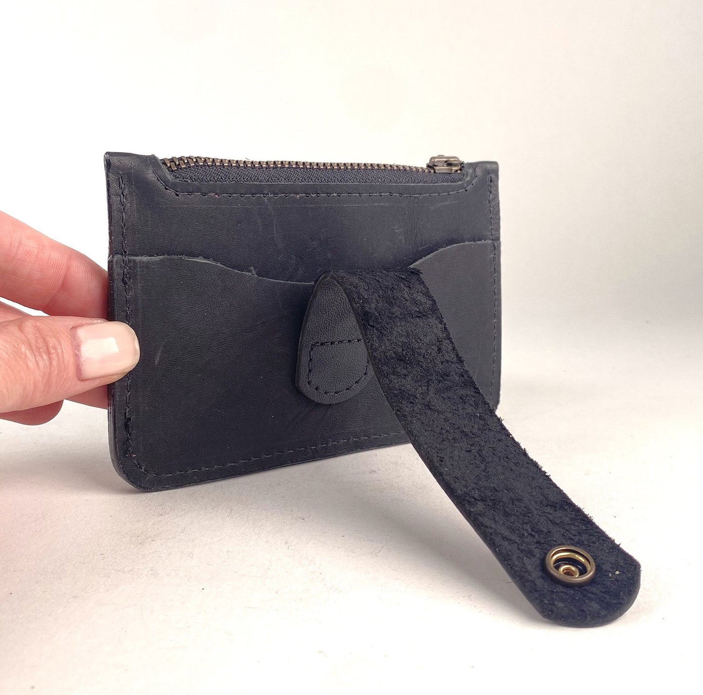 CardGuard Minimalist Leather Wallet in Black