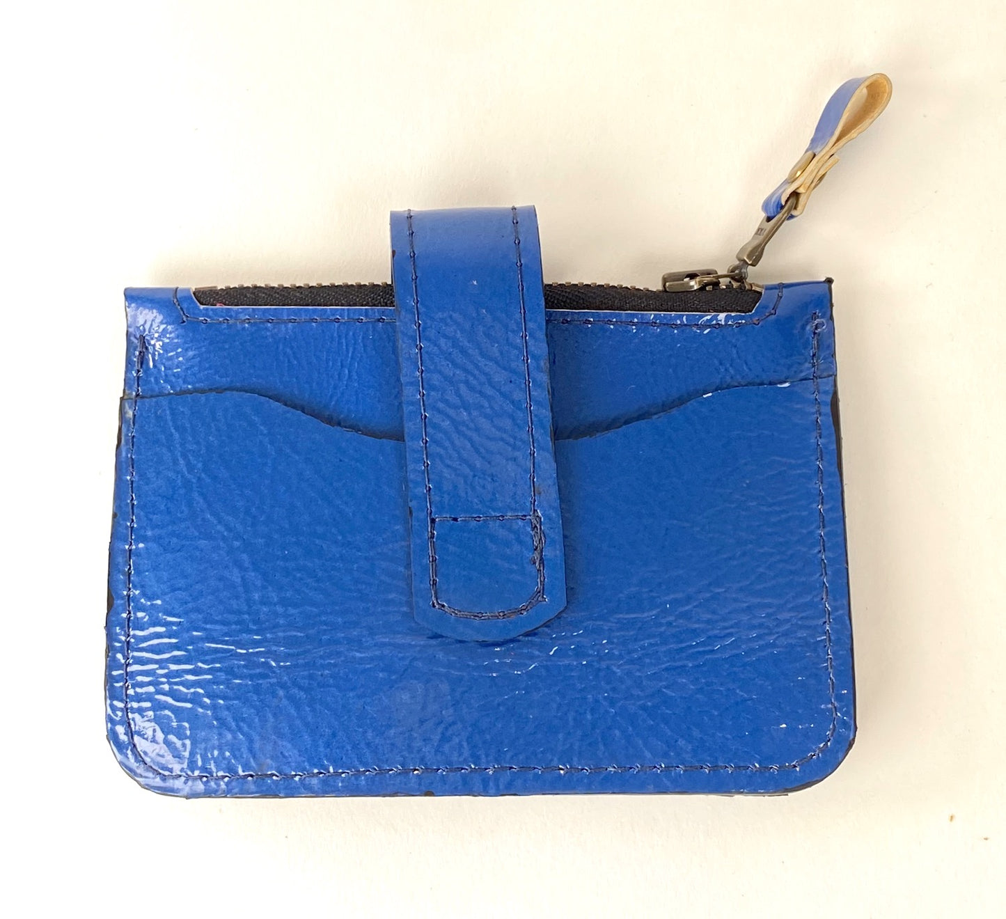 CardGuard Minimalist Leather Wallet in Bright Blue