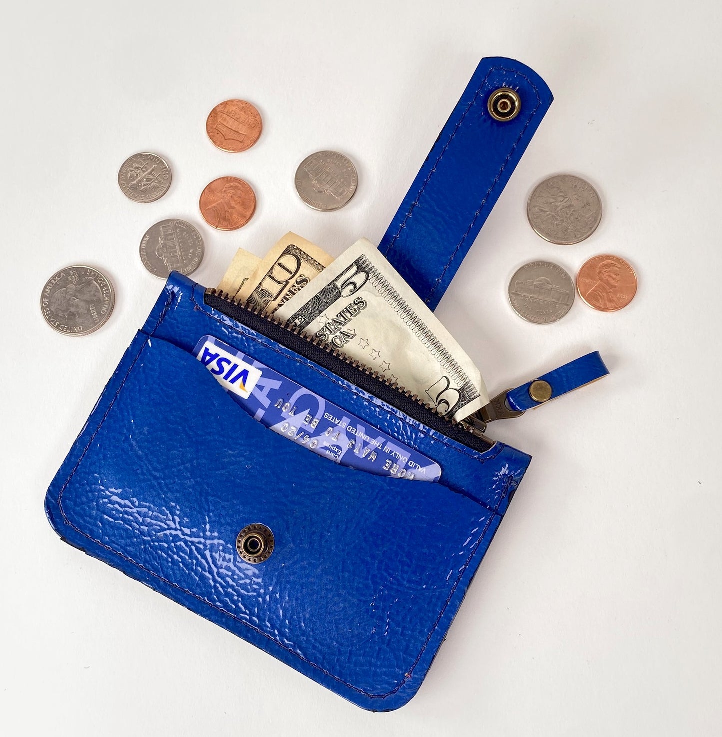 CardGuard Minimalist Leather Wallet in Bright Blue