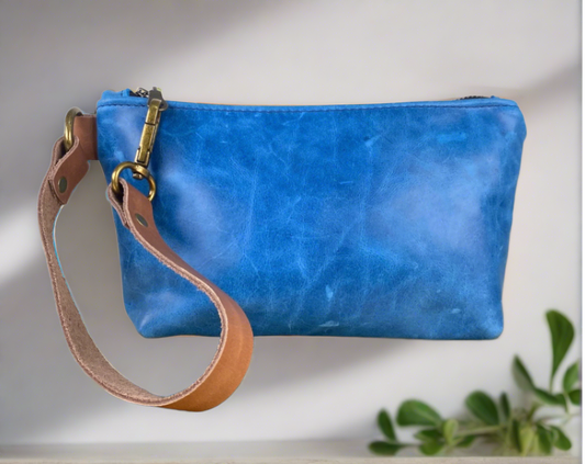 Tagalong Clutch in Blue