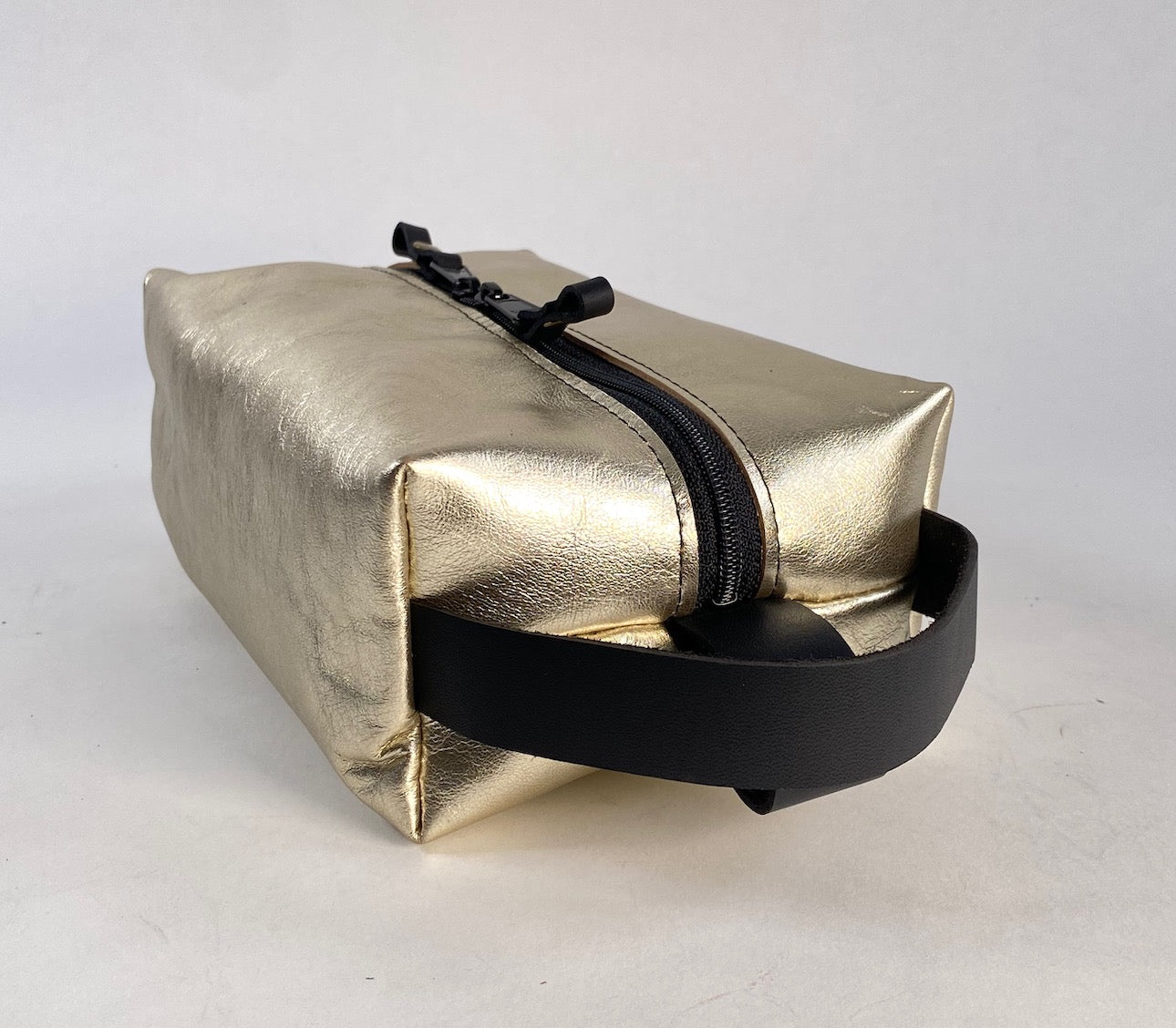 Leather Dopp Toiletry Kit in Silver Metallic