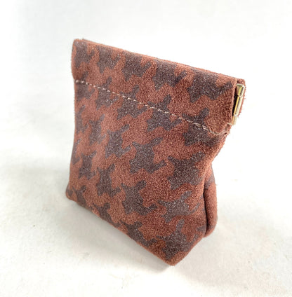 Leather Squeeze Pouch Burgundy Houndstooth